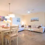 Puerto Marino By Edeal Homes Appartement